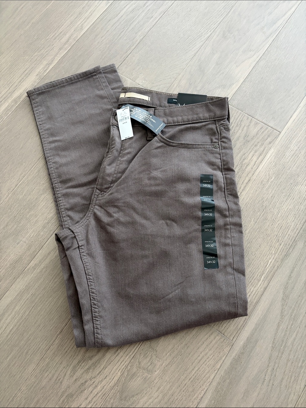 NWT Men’s Banana Republic Travel Jean Athletic Fit Brown 34x32